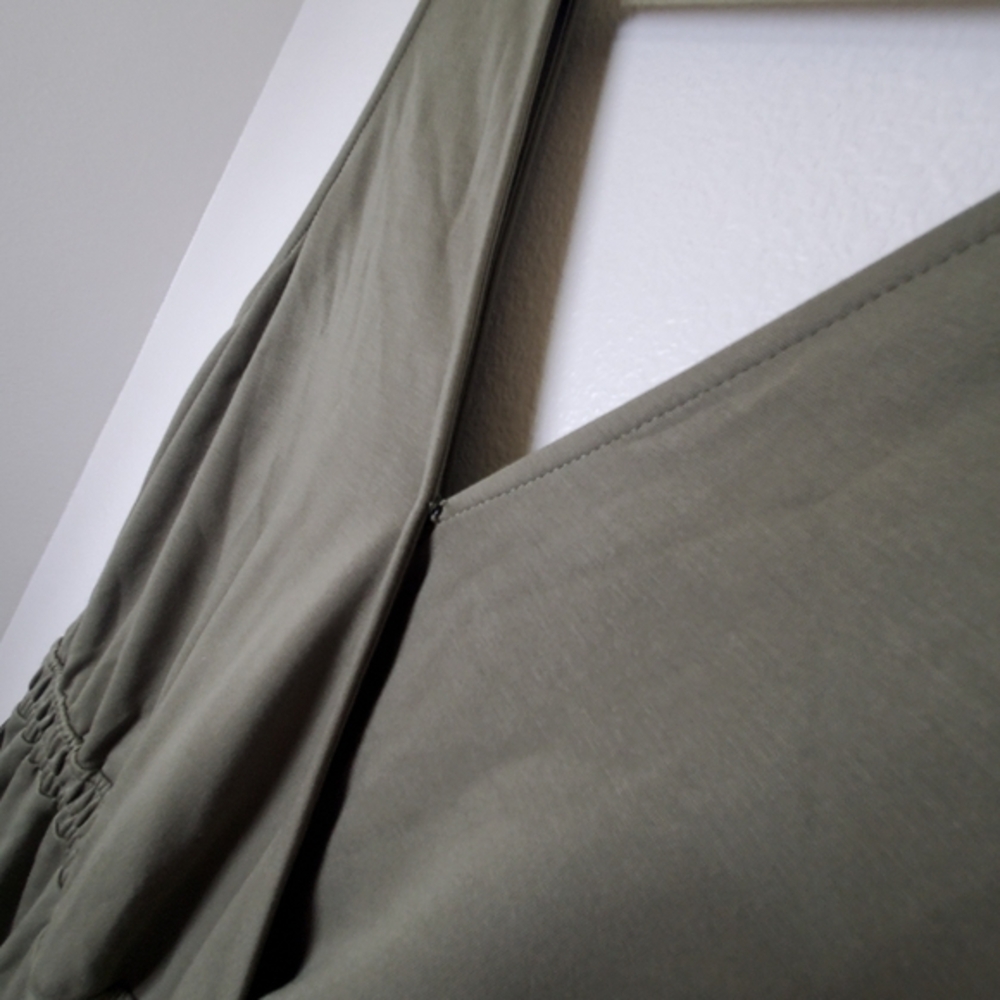 Caralyn Mirand NWT The Drop Women's Olive Green Sleeveless Wrap Jumpsuit - Picture 4 of 14